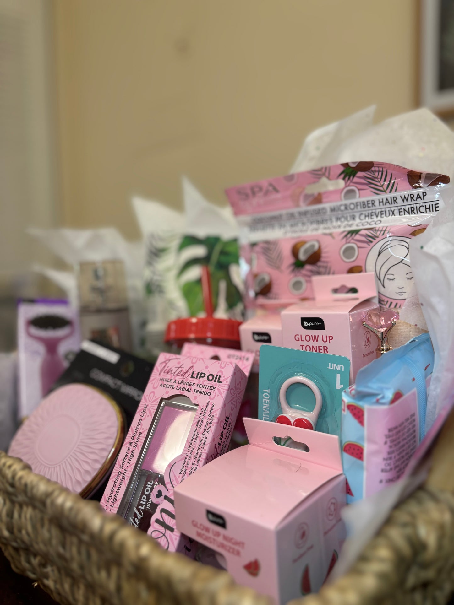 Combo de regalo.no incluye las cesta.es enviado en caja decorada